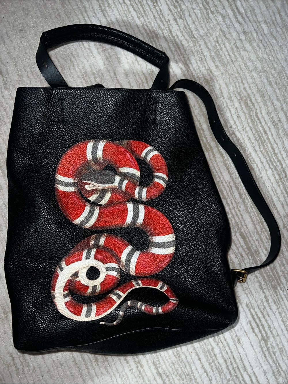 AUTHENTIC - Gucci Blk Leather Kingsnake Print Tote/Backpack/Shoulder Bag
